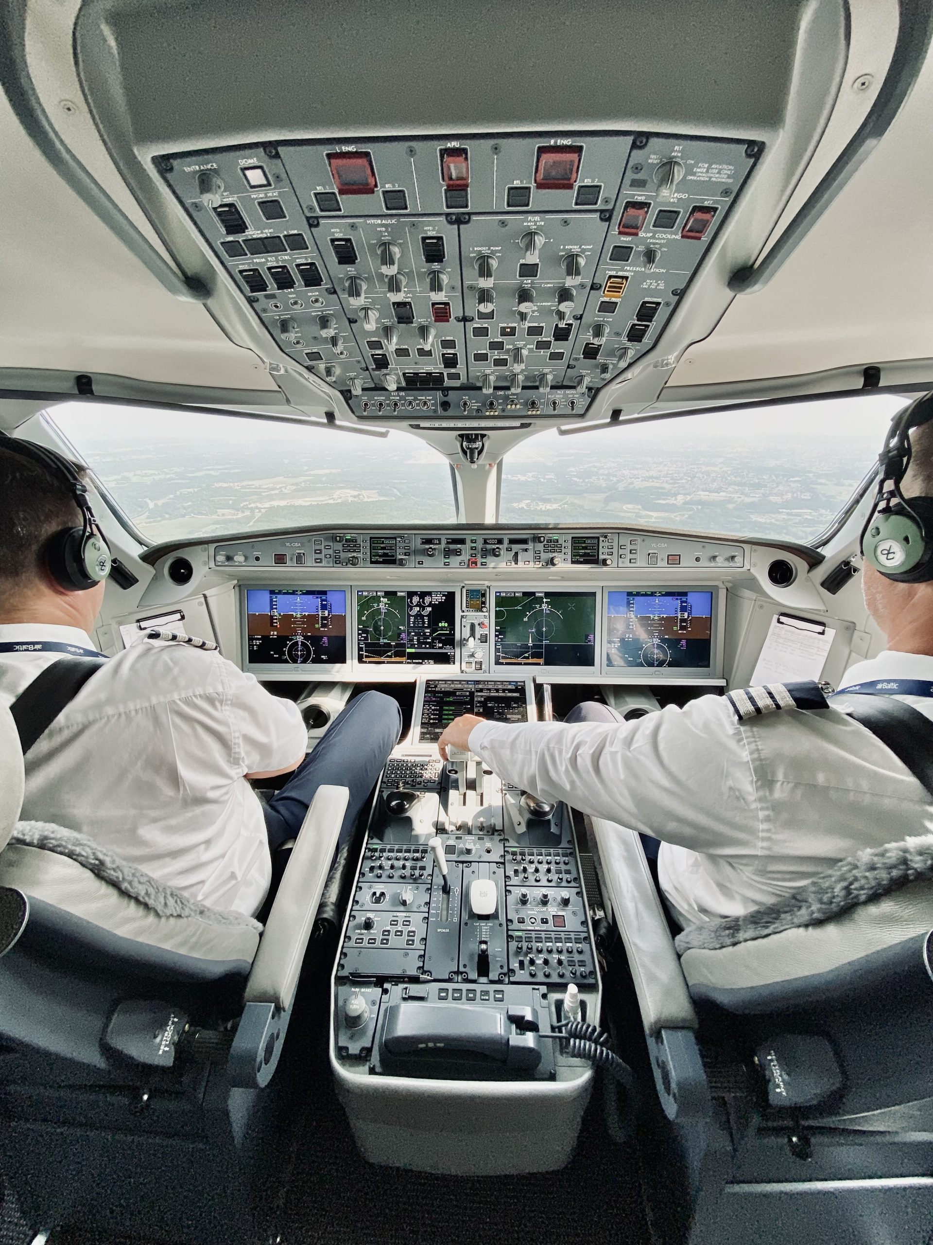 Airline Pilot Standard Multi Crew Cooperation APS MCC AirBaltic 